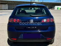 Usado Seat Ibiza Reference 70 CV (51 kW) 2009 Azul Berlina