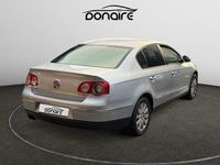 Usado VW Passat Highline 140 CV (102 kW) 2006 Gris Berlina