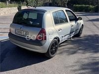 Begagnad Renault Clio II 65 HK (47 kW) 2003 Grön Sedan