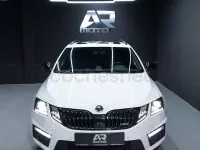 Usado Skoda Octavia RS 245 CV (180 kW) 2019 Blanco Familiar