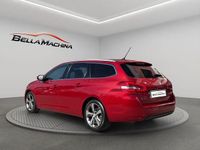 Usado Peugeot 308 SW Allure 130 CV (95 kW) 2020 Rojo Familiar