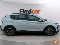 Usado Hyundai Bayon 100 CV (73 kW) 2023 Blanco SUV