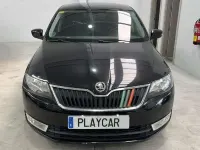Usado Skoda Rapid Active 110 CV (80 kW) 2015 Negro Utilitario