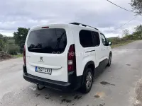 Usado Peugeot Rifter Active 110 CV (80 kW) 2021 Blanco Monovolumen