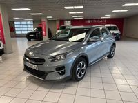 Usado Kia XCeed 120 CV (88 kW) 2022 Gris / plata SUV