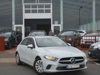 Usado Mercedes A180 136 CV (100 kW) 2021 Blanco Berlina