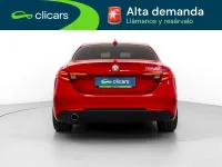 Usado Alfa Romeo Giulia Executive 160 CV (117 kW) 2019 Rojo Berlina