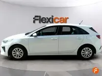 Usado Kia Ceed 100 CV (73 kW) 2019 Blanco Utilitario