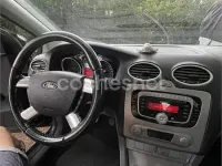 Usado Ford Focus Trend 100 CV (73 kW) 2010 Negro Berlina