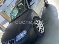 Usado Audi A3 Ambition 125 CV (91 kW) 1999 Gris / plata Berlina