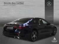 Usado Mercedes E300 AMG line 313 CV (230 kW) 2025 Azul náutico Berlina