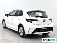Usado Toyota Corolla Active 140 CV (102 kW) 2024 Blanco Berlina