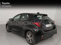 Usado Toyota Yaris Hybrid Active 116 CV (85 kW) 2024 Negro Berlina