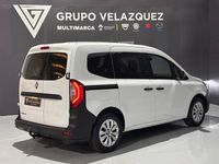 Usado Renault Kangoo 75 CV (55 kW) 2023 Blanco Monovolumen