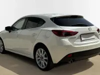 Usado Mazda 3 Luxury 150 CV (110 kW) 2015 Blanco Berlina