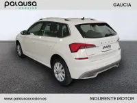 Usado Skoda Kamiq Ambition 110 CV (80 kW) 2022 Blanco SUV