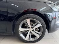 Usado Peugeot 308 Allure 120 HP (88 kW) 2016 Preto Sedan