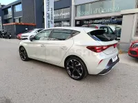 Usado Cupra Leon 150 CV (110 kW) 2025 Gris / plata Berlina