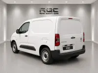 Usado Citroën Berlingo 100 CV (73 kW) 2022 Blanco Monovolumen