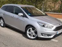 Usado Ford Focus Titanium 125 CV (91 kW) 2017 Plateado Familiar