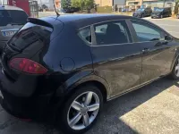 Usado Seat Leon Sport 140 CV (102 kW) 2009 Negro Utilitario
