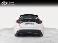 Usado Toyota Yaris Hybrid Active 116 CV (85 kW) 2025 Blanco Berlina
