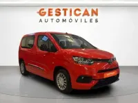 Usado Toyota Proace City Active 131 CV (96 kW) 2024 Rojo Monovolumen