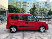 Usado Fiat Doblò Lounge 95 CV (69 kW) 2016 Rojo Monovolumen