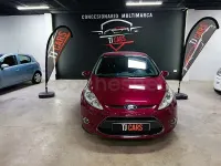 Usado Ford Fiesta Titanium 120 CV (88 kW) 2010 Violeta / lila Berlina