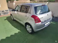 Usado Suzuki Swift GL 69 CV (50 kW) 2006 Gris / plata Utilitario
