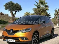 Usado Renault Scénic III Zen 150 CV (110 kW) 2017 Naranja Monovolumen