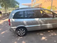 Usado Opel Zafira Elegance 125 CV (91 kW) 2005 Gris / plata Monovolumen