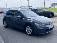 Usado VW Golf VIII Life 110 CV (80 kW) 2020 Gris Utilitario