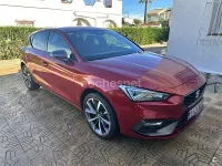 Usado Seat Leon FR 204 CV (150 kW) 2020 Granate Berlina