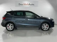 Usado Seat Arona FR 115 CV (84 kW) 2025 Gris / plata SUV