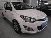 Usado Hyundai i20 85 CV (62 kW) 2013 Blanco Berlina