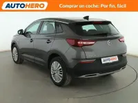 Usado Opel Grandland X Innovation 131 HP (96 kW) 2018 Cinzento SUV