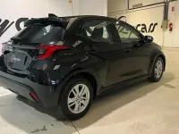 Usado Toyota Yaris Edition 125 CV (91 kW) 2023 Negro Utilitario