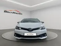 Begagnad Toyota Auris Hybrid Edition 136 HK (100 kW) 2018 Vit Sedan