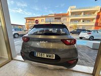 Usado Kia Stonic 84 CV (61 kW) 2023 Gris SUV