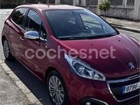 Usado Peugeot 208 Style 82 CV (60 kW) 2017 Rojo Utilitario