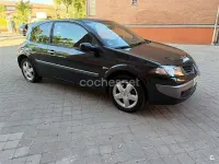 Usado Renault Mégane II Dynamique 105 CV (77 kW) 2007 Negro Berlina
