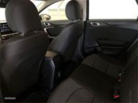 Usado Kia Ceed 100 CV (73 kW) 2023 Negro Utilitario