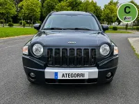 Usado Jeep Compass Limited 170 CV (125 kW) 2007 Gris / plata SUV