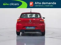 Usado Seat Ibiza Style 80 CV (58 kW) 2022 Rojo Utilitario