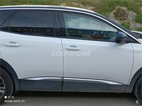 Usado Peugeot 3008 Allure 120 CV (88 kW) 2017 Blanco SUV