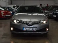 Usado Toyota Auris 112 CV (82 kW) 2016 Gris / plata Familiar