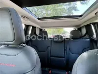 Usado Jeep Renegade Trailhawk 240 CV (176 kW) 2022 Rojo SUV