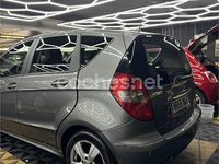 Usado Mercedes A180 109 CV (80 kW) 2009 Gris / plata Monovolumen