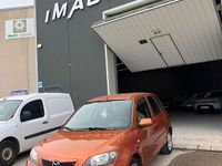 Usado Mazda 2 Active 68 CV (50 kW) 2005 Naranja Utilitario